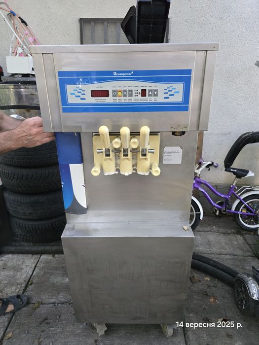 Апарат для м'якого морозива