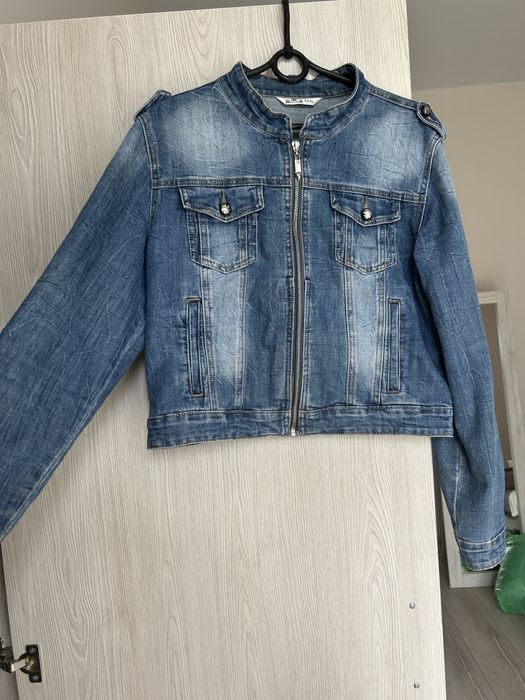 Куртка джинсовая женская