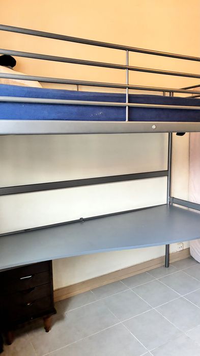 Beliche Svarta com secretária IKEA