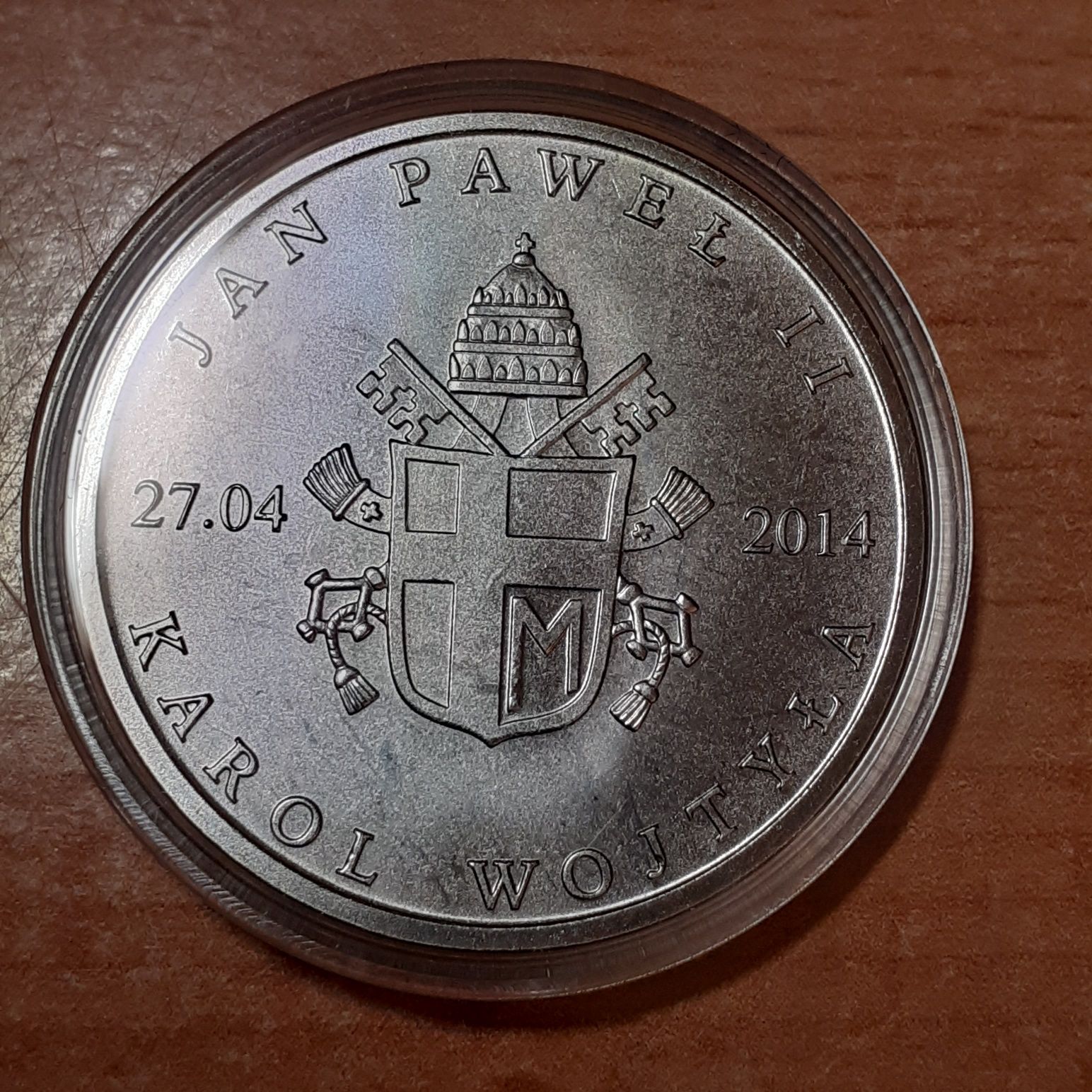 Papieski medal okolicznościowy.