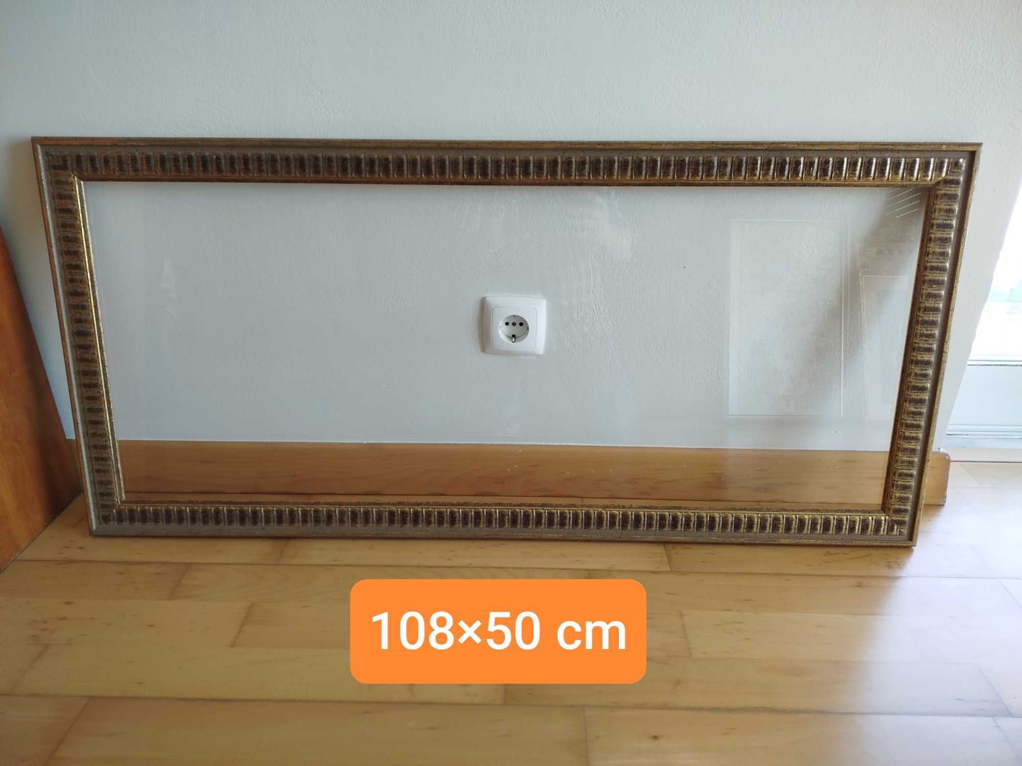 Moldura em madeira dourada, com vidro, grandes dimensões