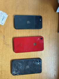 3 iPhones bloqueados