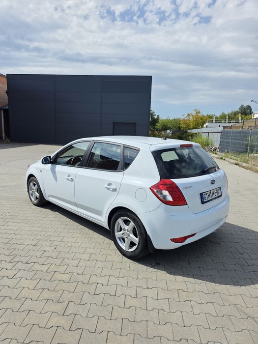 Kia cee'd 1.4 benzyna 109KM, klima, elektryka, koła x2, serwis, Niemcy