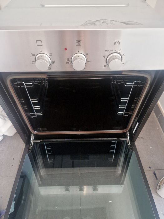 Духовка Сіменс..
