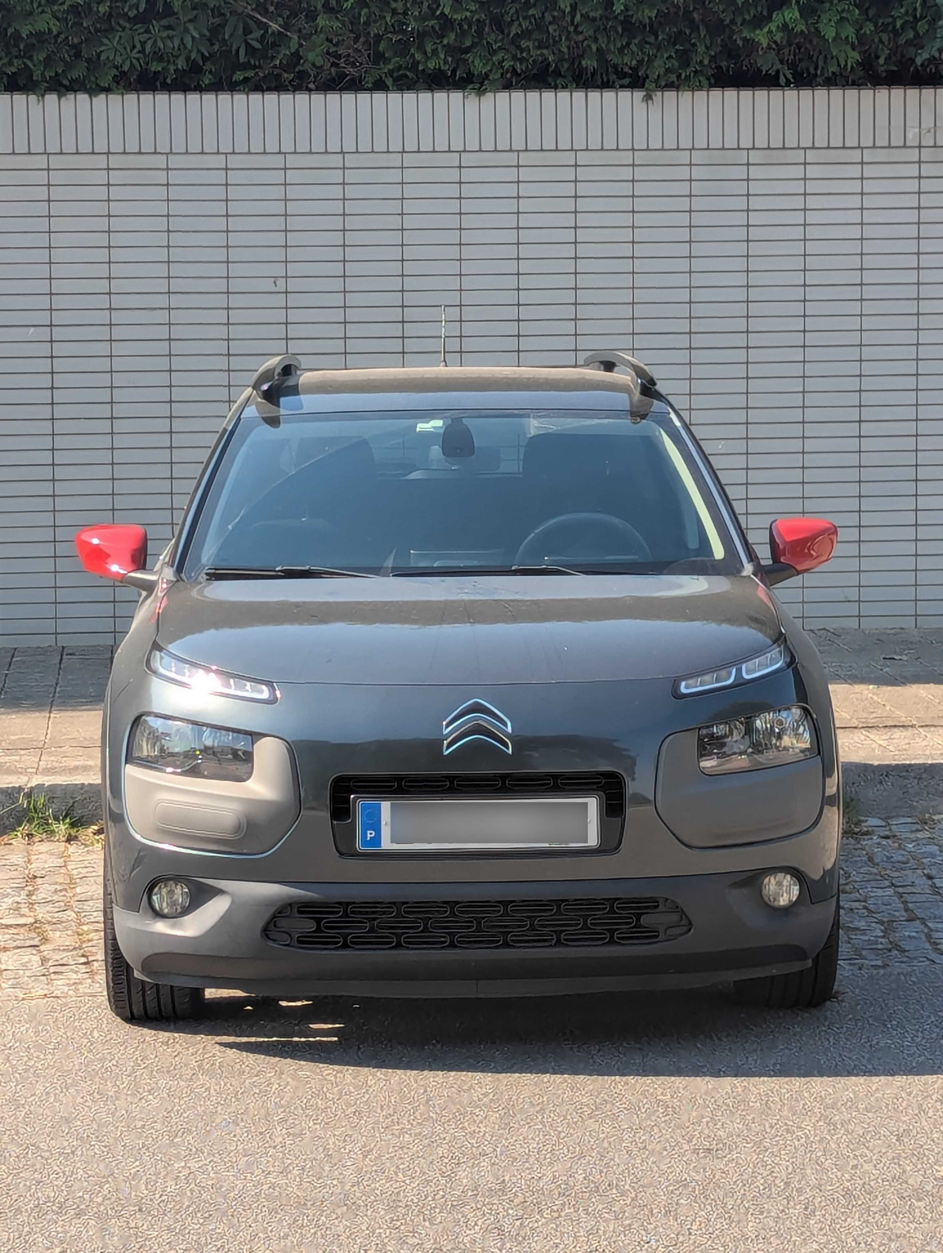 Citroën C4 Cactus 1.2 110cv – 2015 – Impecável | 111.000 km