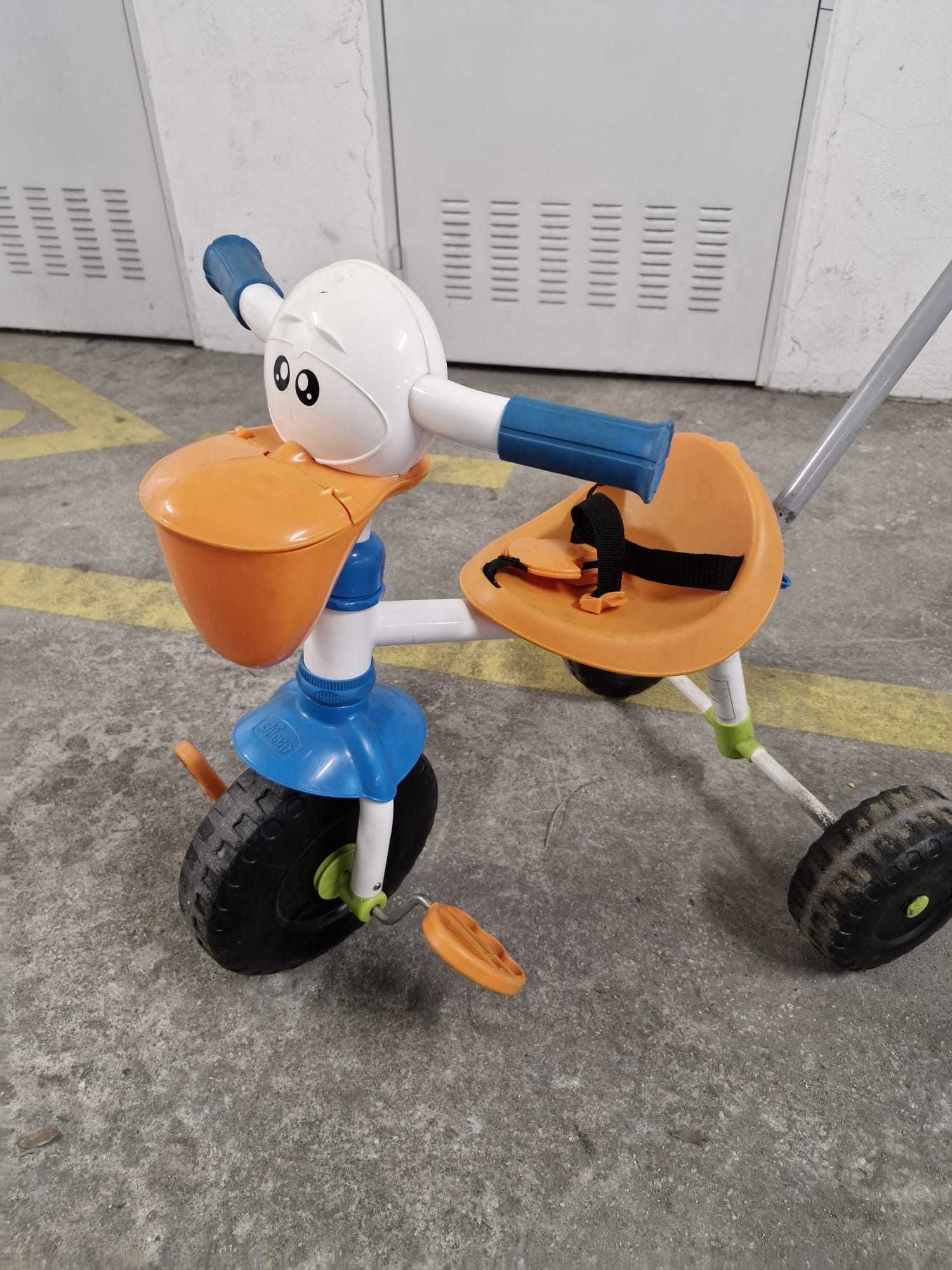 Triciclo Chicco pelicano e trotinete
