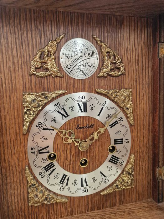 Часы настольные четвертной бой