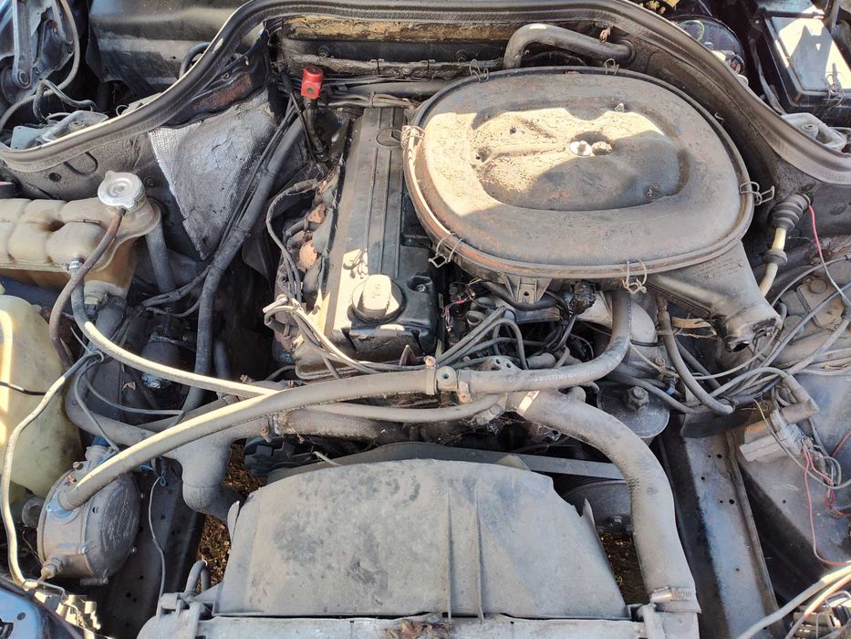 Mercedes 124/2.3B+G/Cupe/Czytaj Opis