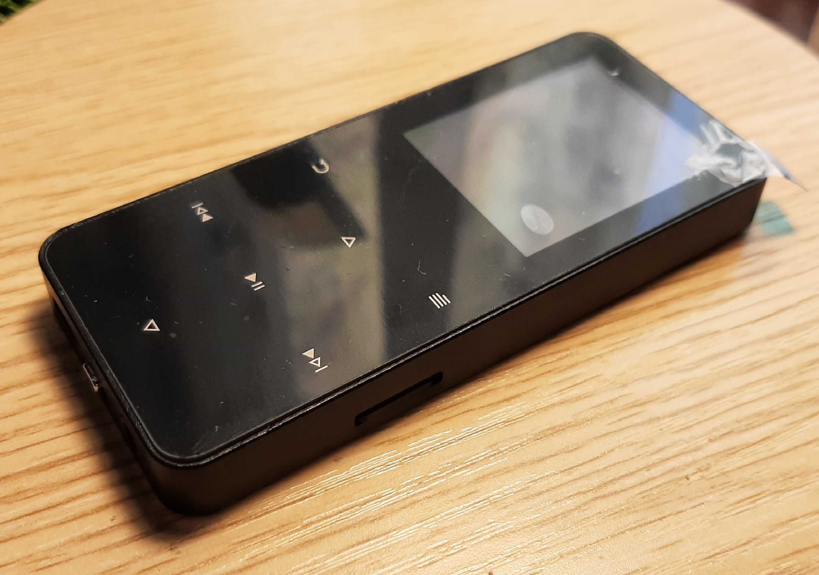 MP-3 плеєр BLUETOOTH 5,0, Hi-Fi радiо, запис звуку, iз зовн.динамiком
