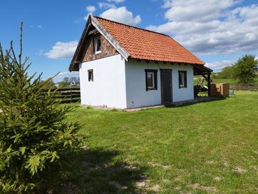 Domek na Mazurach  z jacuzzi w Stradunach