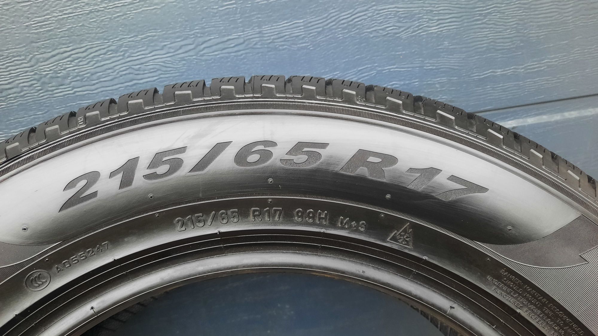 Pirelli 215/65 R17 Scorpion NOWE 2022