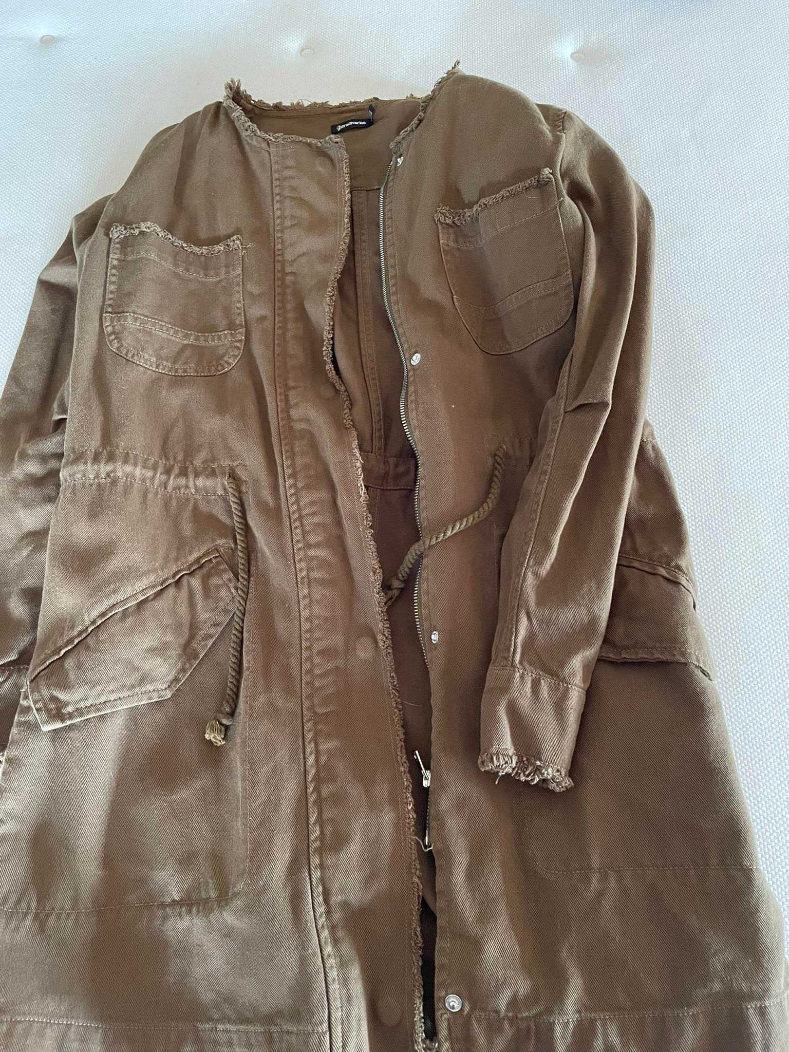 Kurtka/plaszczyk kolor khaki rozmiar M Stradivarius