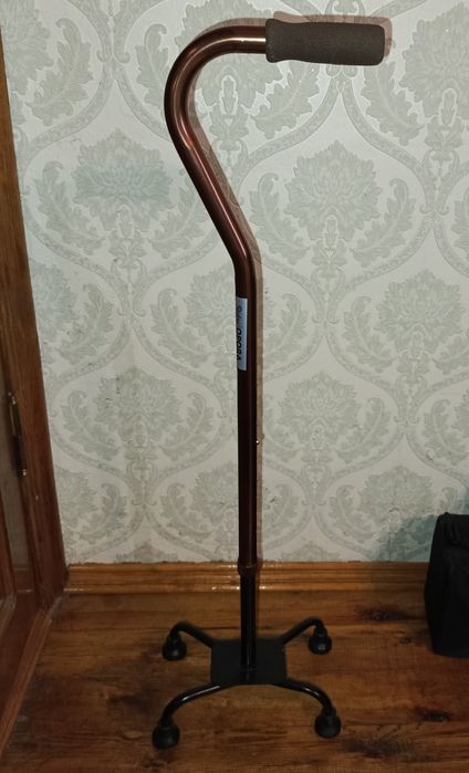 Палиця для ходьби регульована, тростина для ходьби чотириопорна