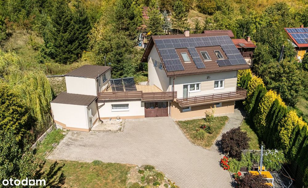 Dom z kominkiem, tarasem i domkiem gościnnym – Biskupice, Miechów