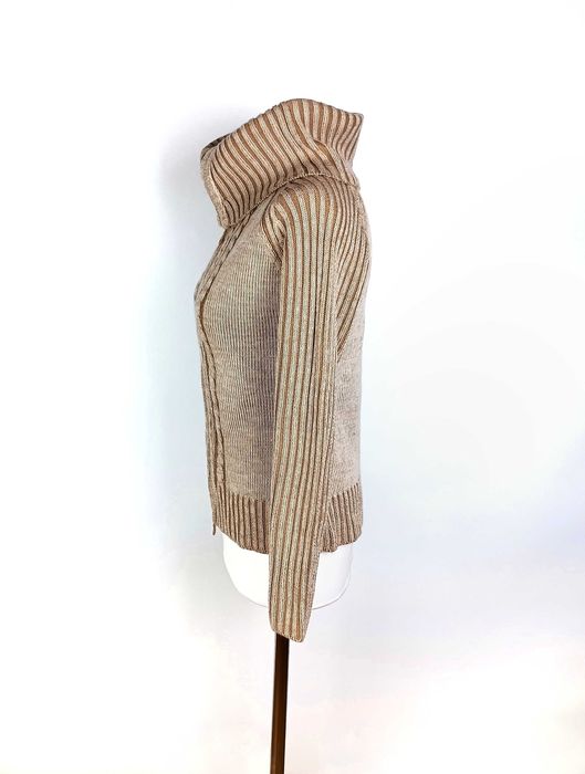 Beżowy wełniany sweter zimowy damski wysoki kołnierz Wełna 80% S/M