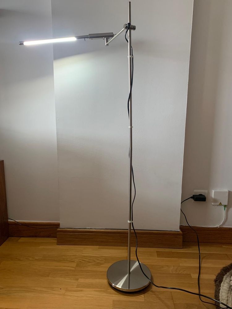 Candeeiro de pé em Inox (lampada incluida)