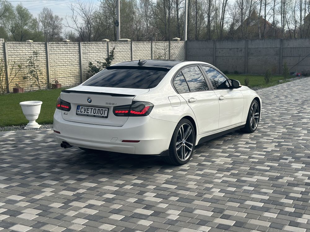 BMW 328 I 2015г.