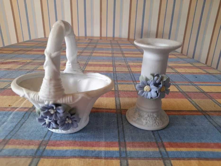 Biskwitowy komplet : koszyczek i świecznik.