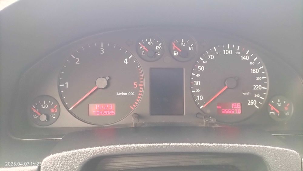 Ауді А6С5 2.5 л (150 к.с. / 110 кВт) • Дизель