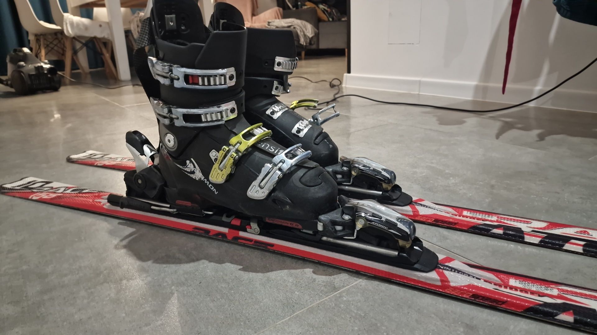 Narty Carvingowe Atomic Race GS 158cm + buty Salomon X-Wave 8 275mm