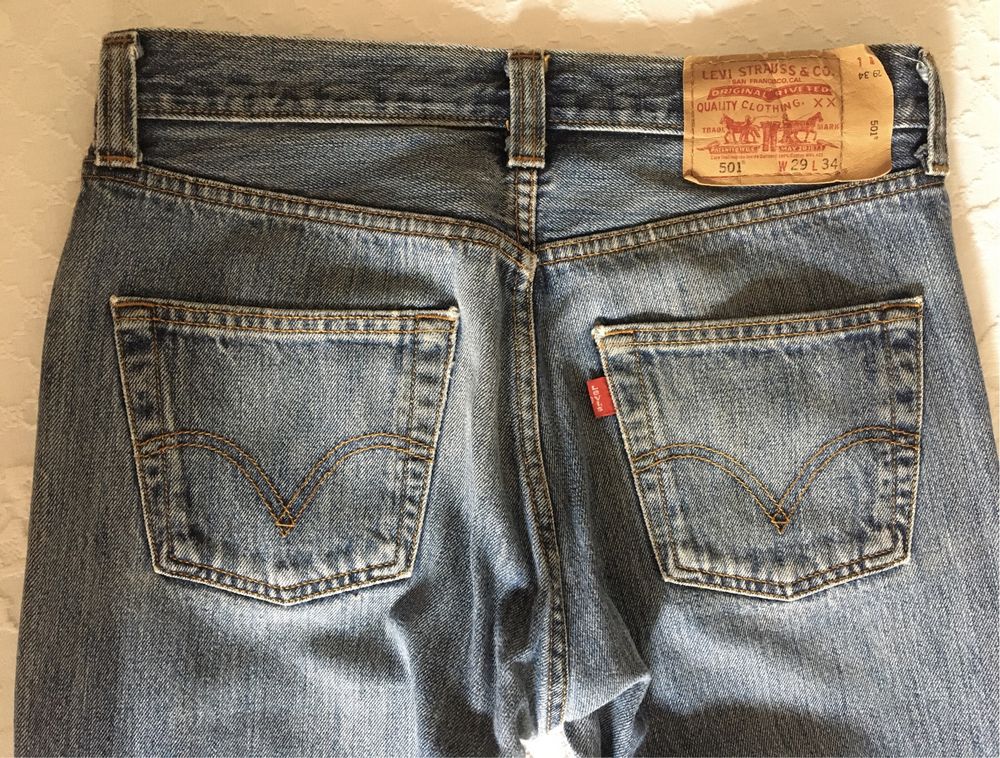 Calças Levi's modelo 501