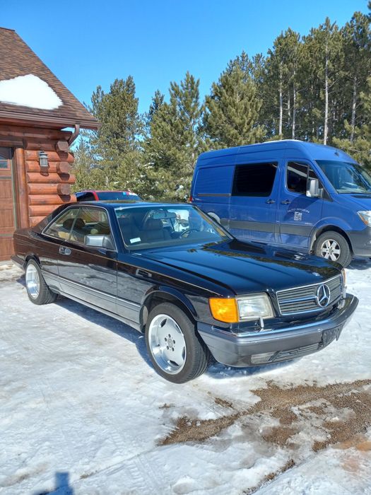 Kolekcjonerski Mercedes 560SL