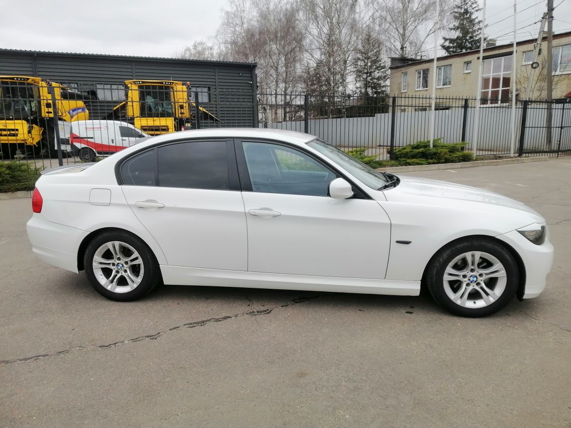 Продам BMW 318 бензин