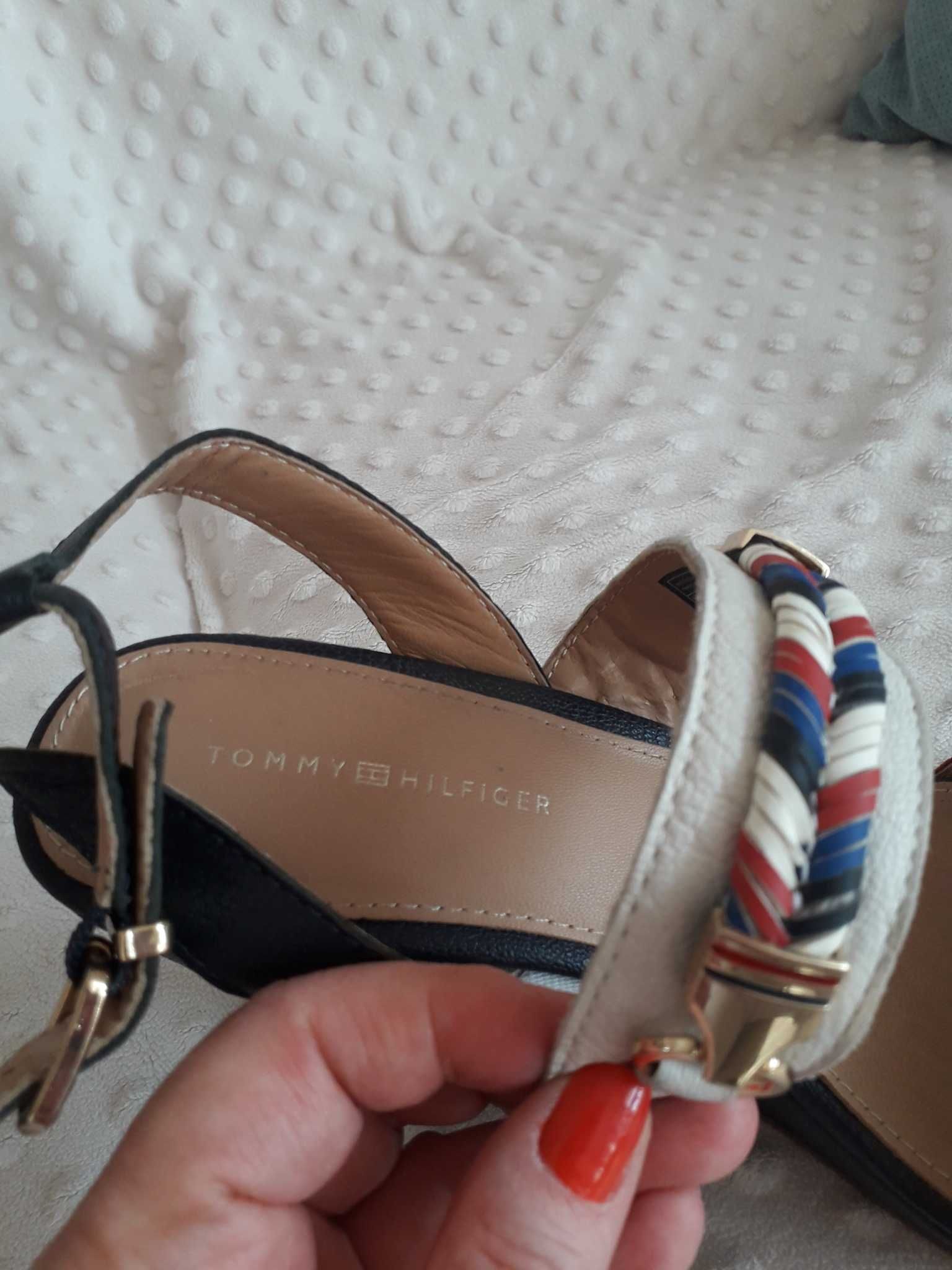 Sandały Tommy Hilfiger rozm. 39