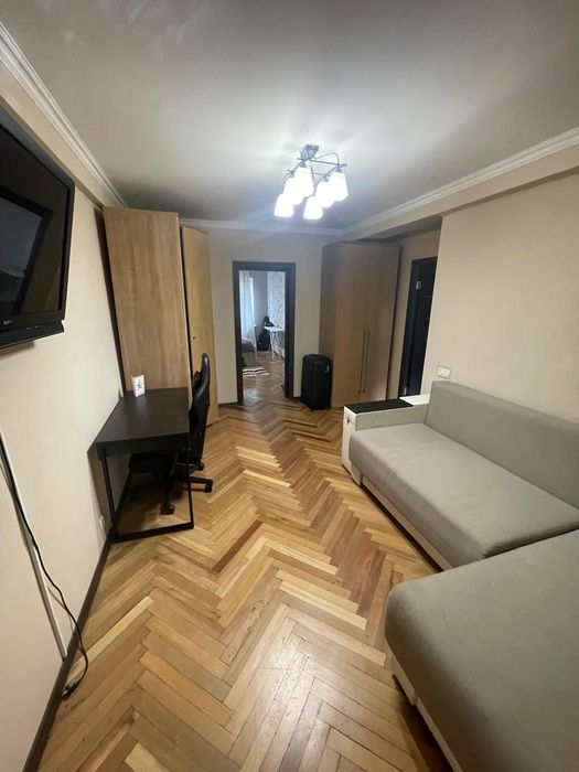 Оренда 2 кімнатної квартири.  Метро Нивки
