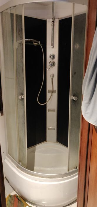 Kabina prysznicowa 80 wolnostojąca z hydromasażem