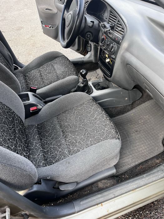 Автомобіль Daewoo Sens