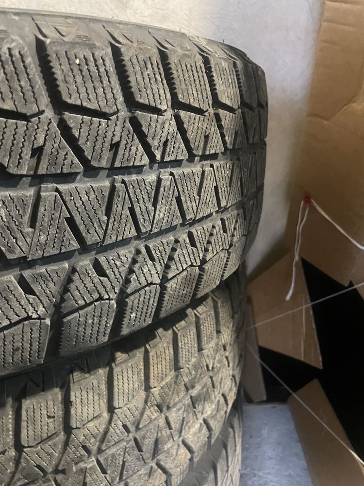 Продам зимові шини 215/65 R16 зима