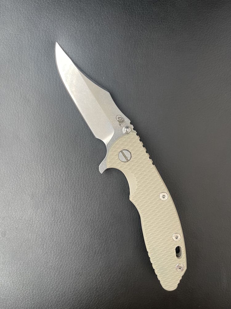 Hinderer XM-18 3.5″ Bowie Stonewash Sand G10