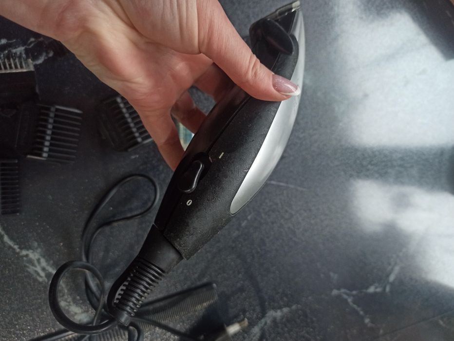 Машинка для стрижки волос Elbee (14402 Elbee)  волосся