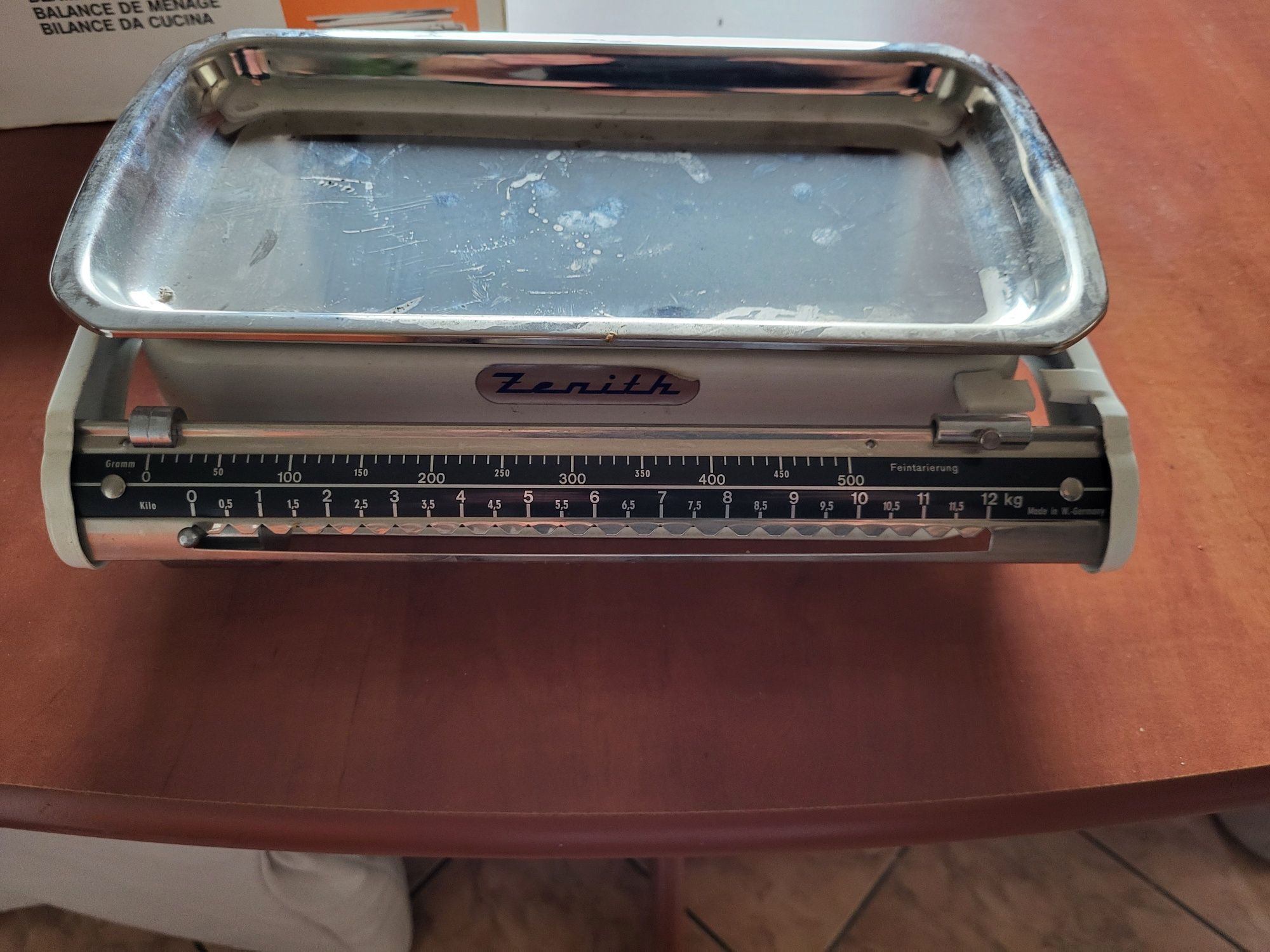 Waga kuchenna do 12kg.