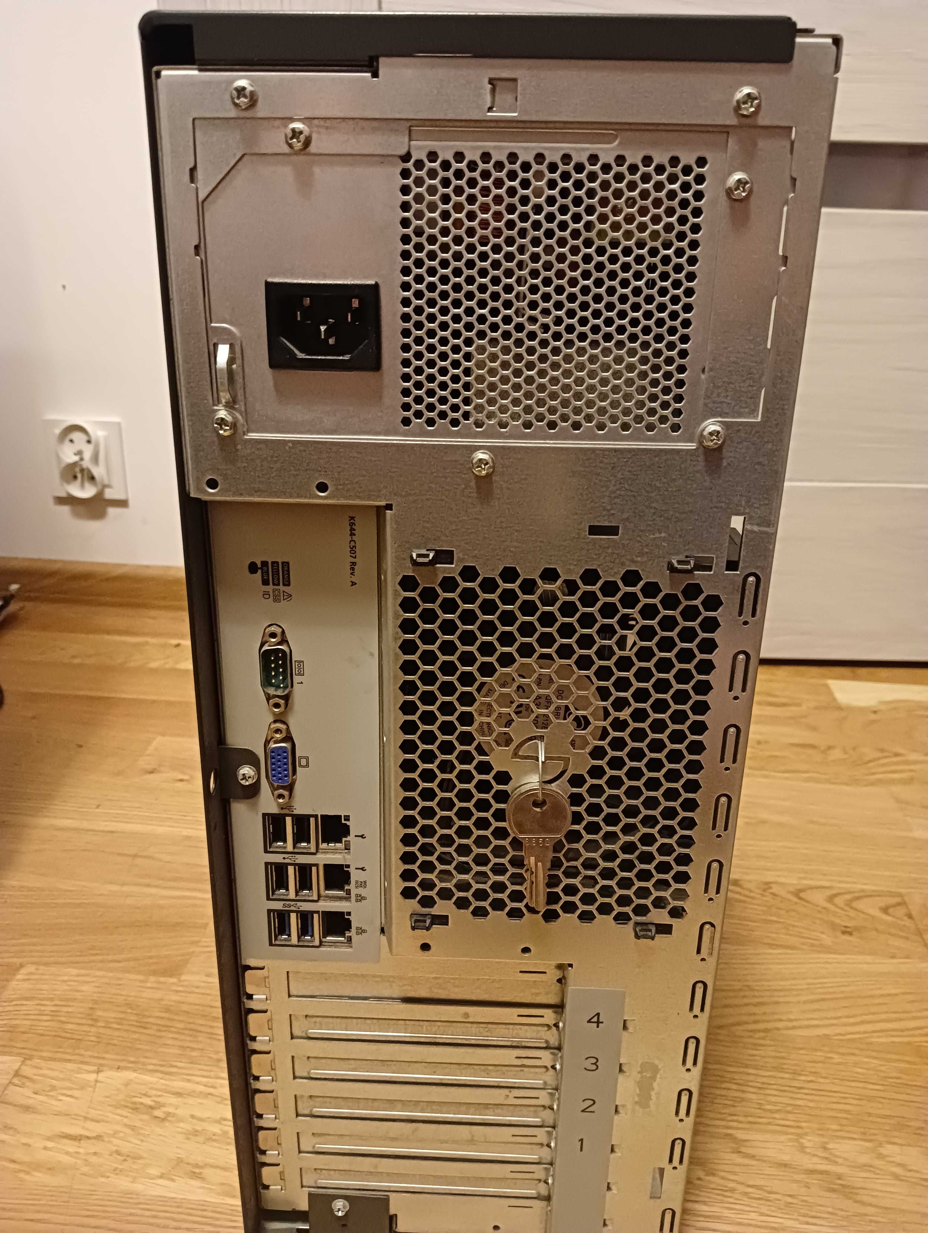 Fujitsu Primergy TX1330 M1