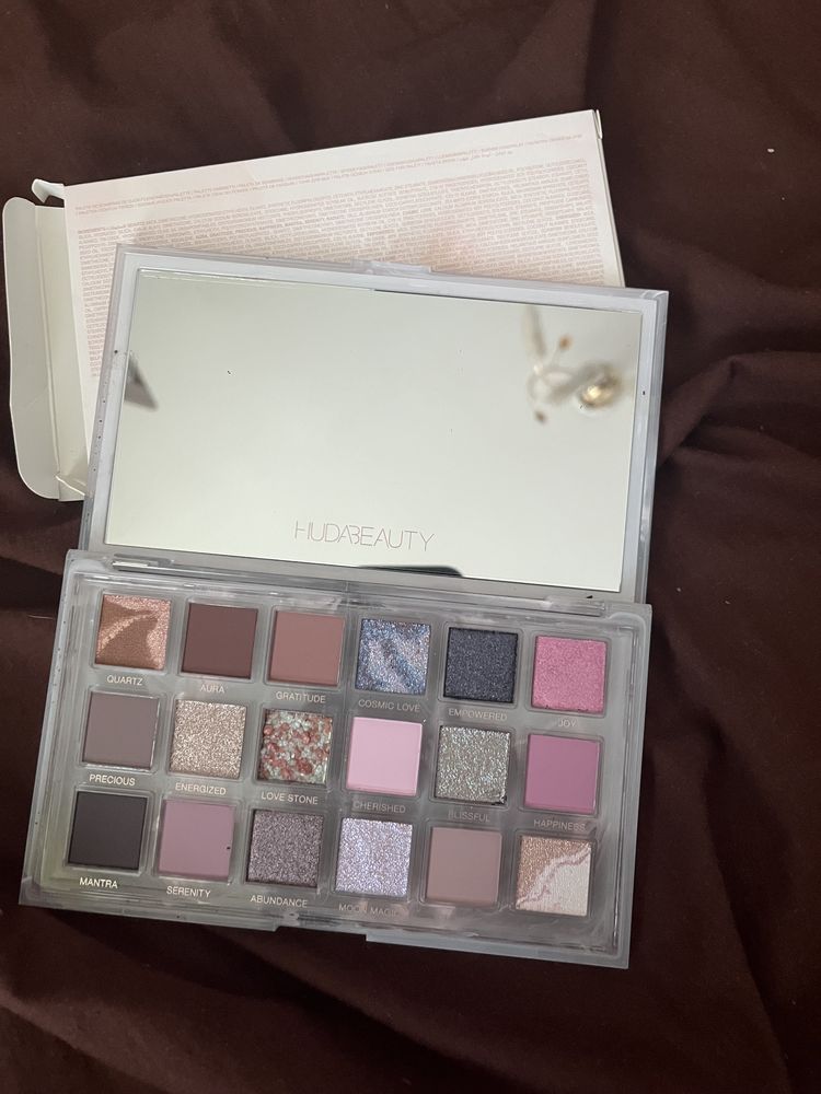 Huda Beauty Rose Quartz Eyeshadow Palette