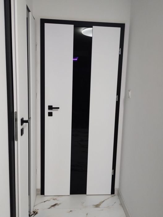 Drzwi wewnętrzne 80 prawe