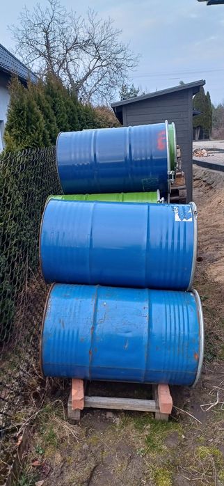 Beczki metalowe 200l