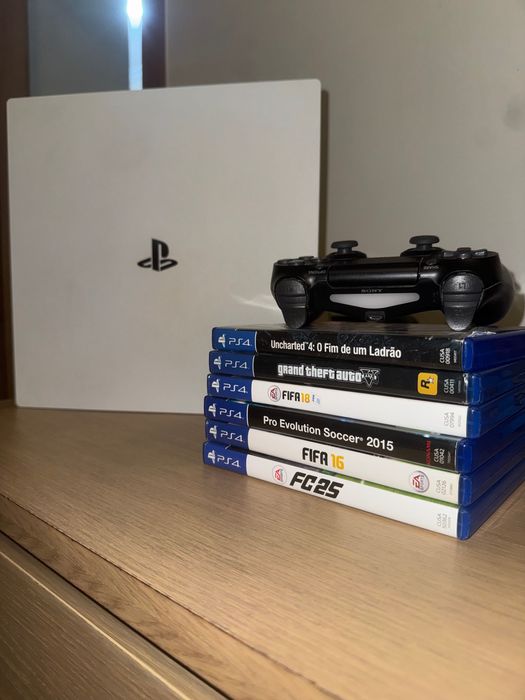Ps4 PRO 1 TB Branca