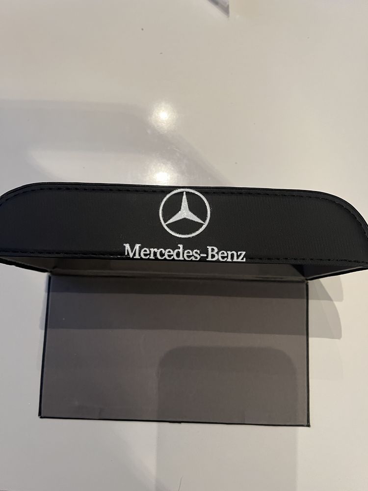 Mercedez skórzany pojemnik na chusteczki