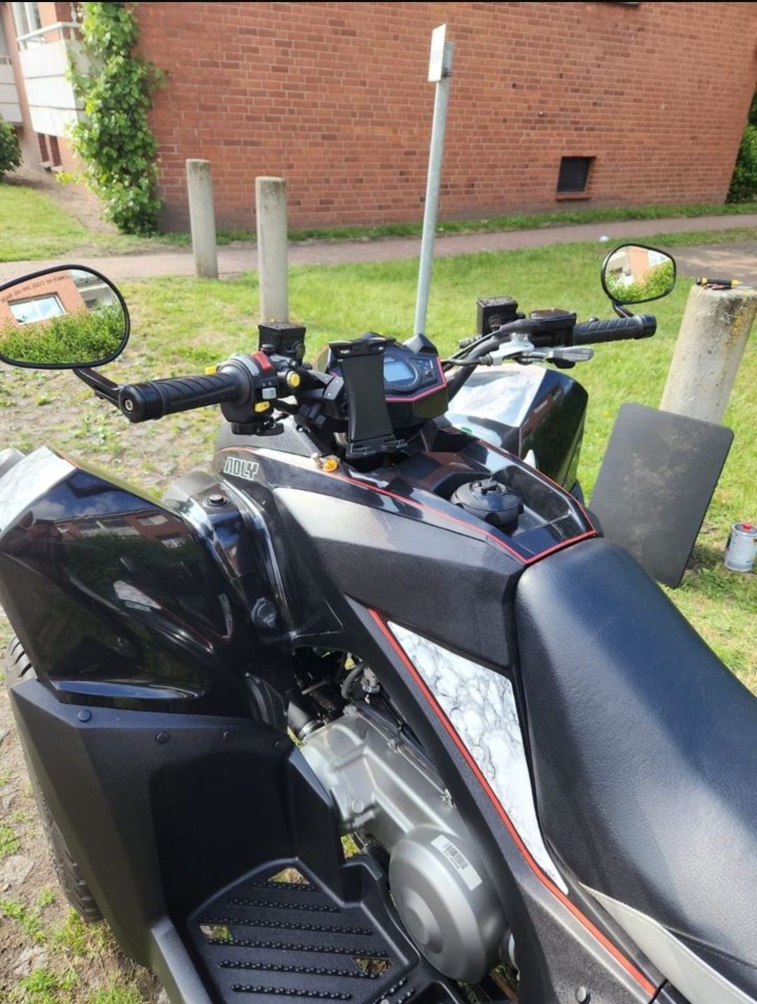 Quad Adly hurricane 320s