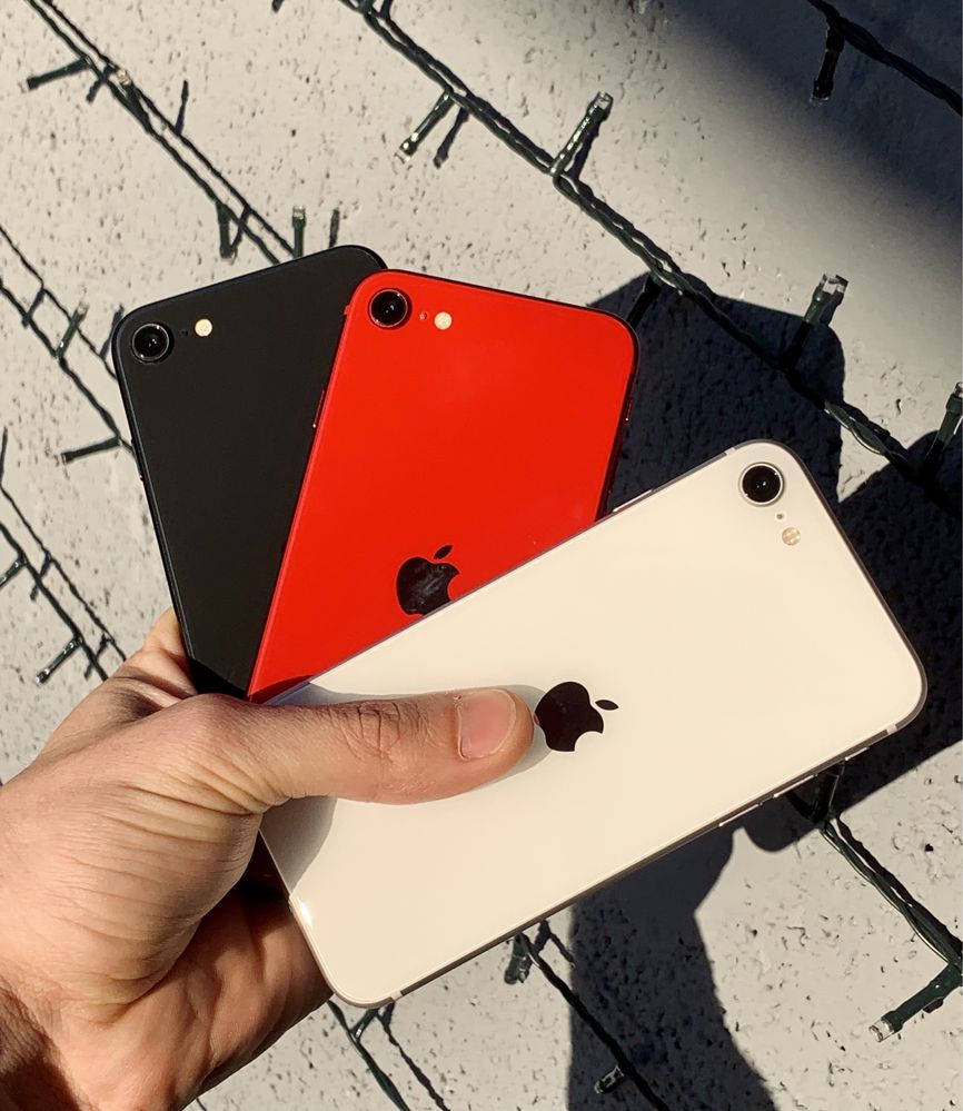 iPhone SE red/black/white , гарантія до 2 років магазин “iHouse”