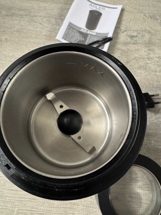 ADLER A4446 młynek elektryczny 150W