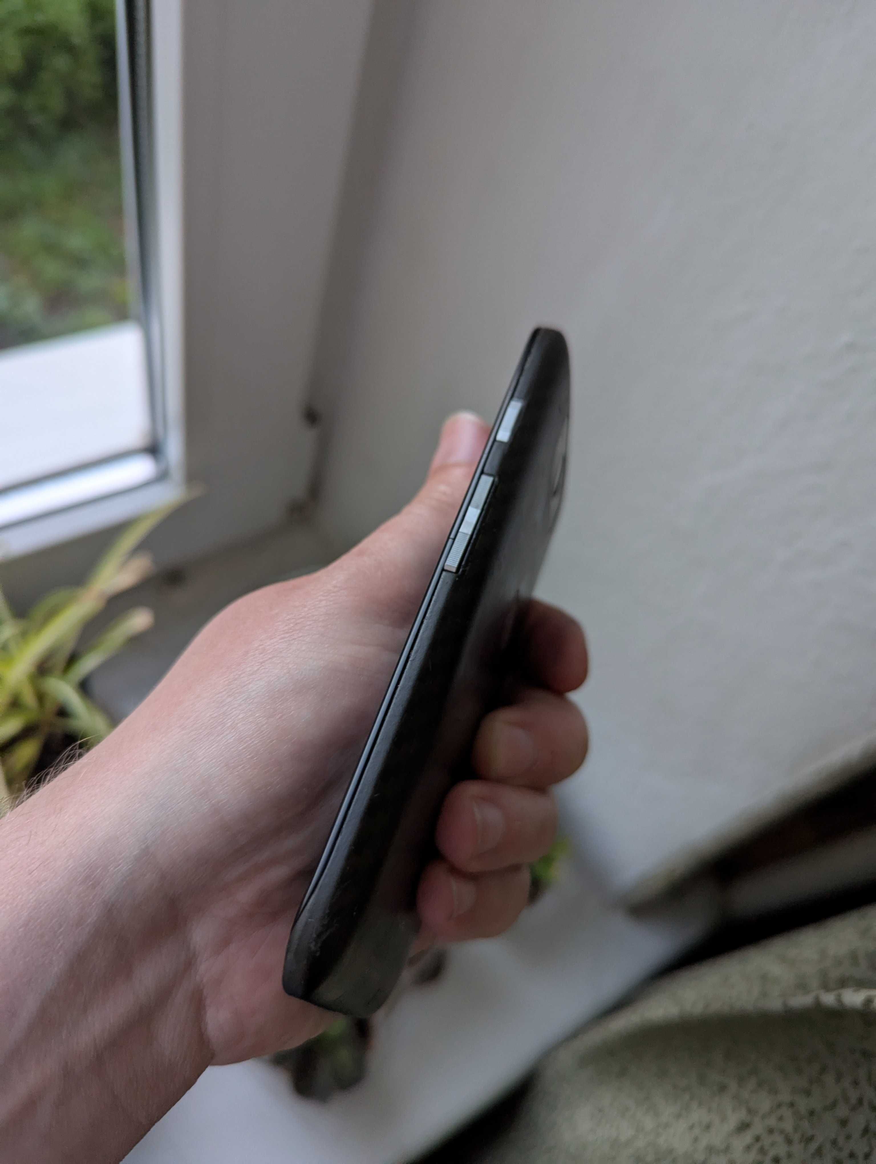 Продам Motorola droid maxx XT1080. 2/16 GB.