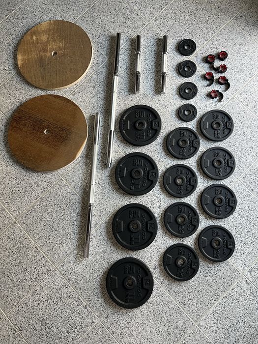 Conjunto de halteres, barra e discos da domyos 50kg