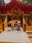 Duża stadnina koni Playmobil 5221