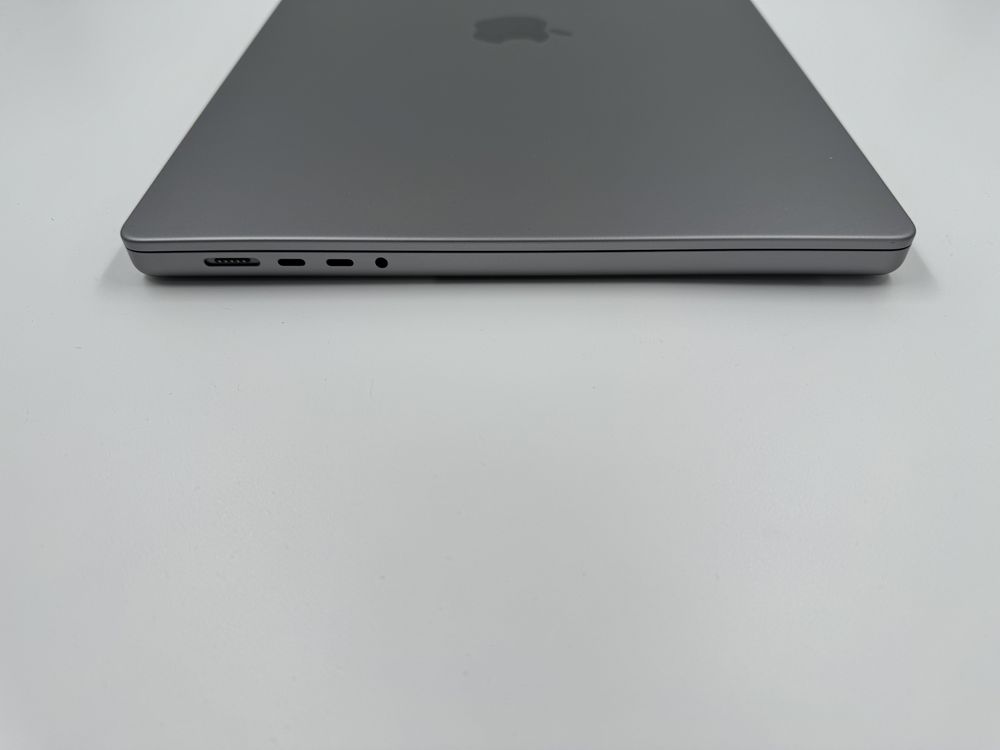 24 цикли Apple MacBook Pro 16 2021 M1 Pro 16GB RAM 512GB SSD IL5016