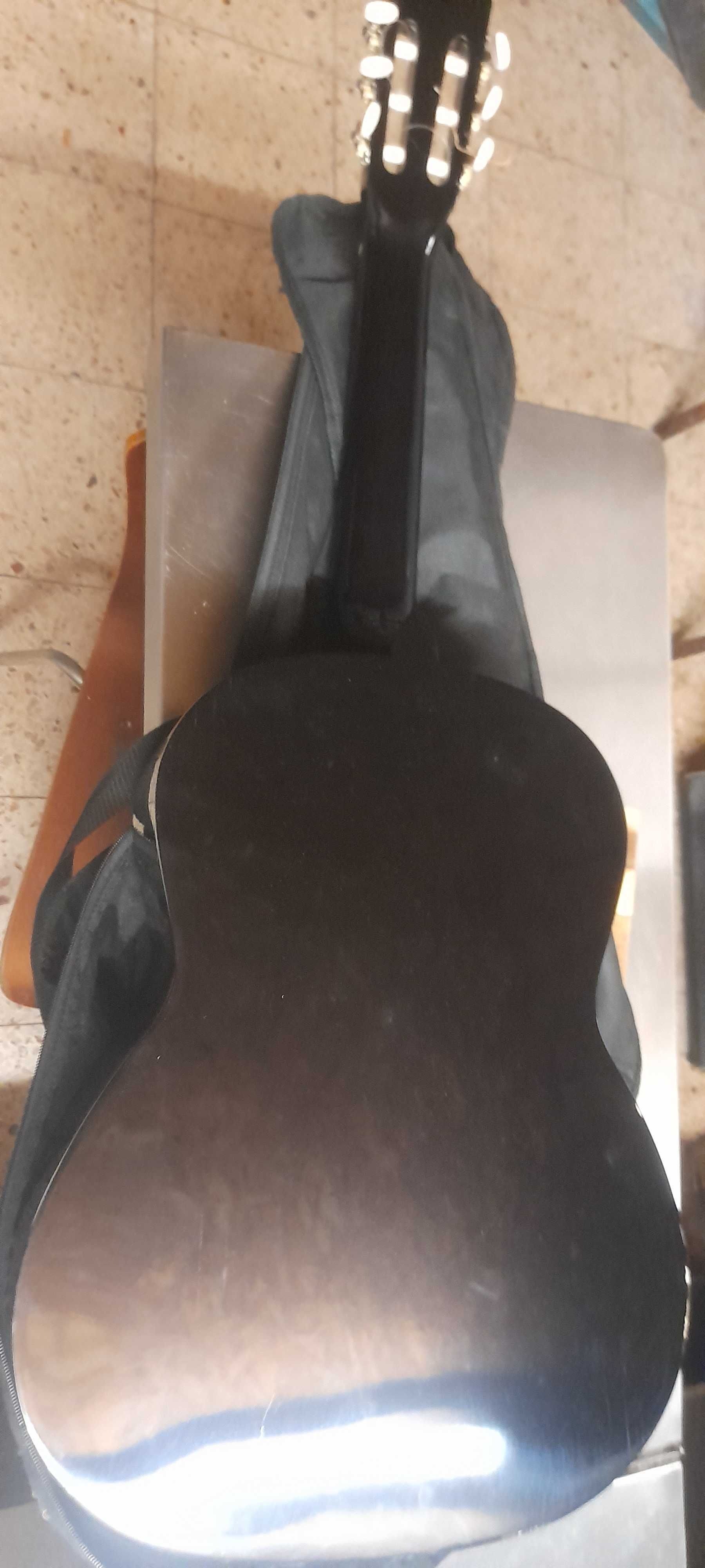 Gitarra acústica