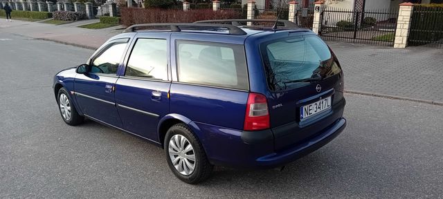 Sprzedam tanie rodzinne kombi jakim jest unikatowa vectra bez korozji